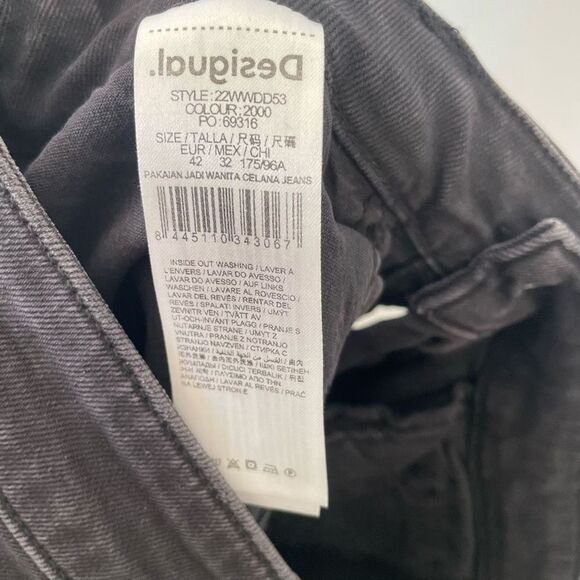 Desigual Black Jeans with Embroidered Purple Daisy - Picture 6 of 6